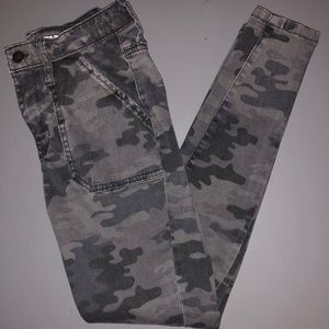 High Rise Camo Skinny’s
